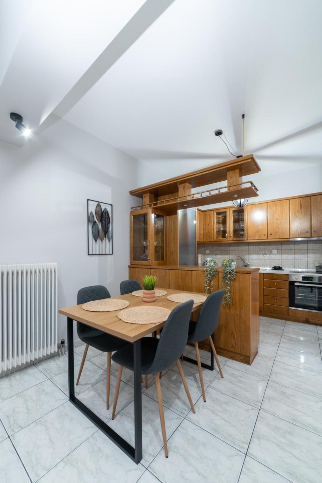 Ninas Central Apartment Kavala Exterior photo